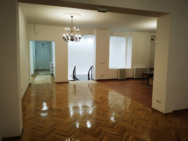 Galerija 16